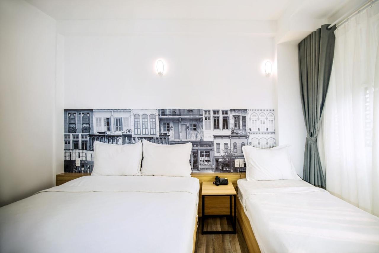 373 Hotel